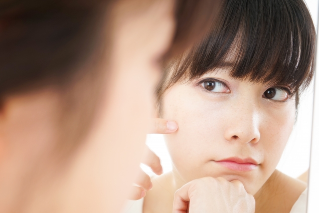 諦めないで！ニキビが治った後の「赤み」を消して、クリアな肌を取り戻す秘訣