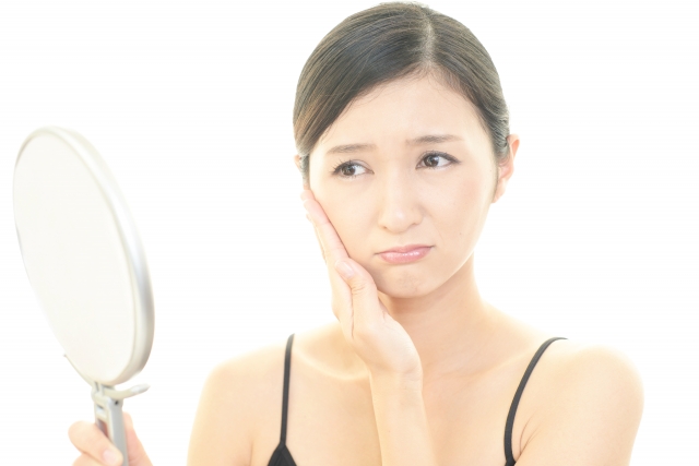 食いしばりがフェイスラインの悩みに?無意識のクセを見直したい理由